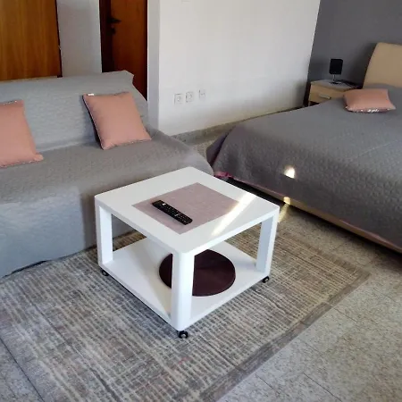 Alma Apartment *