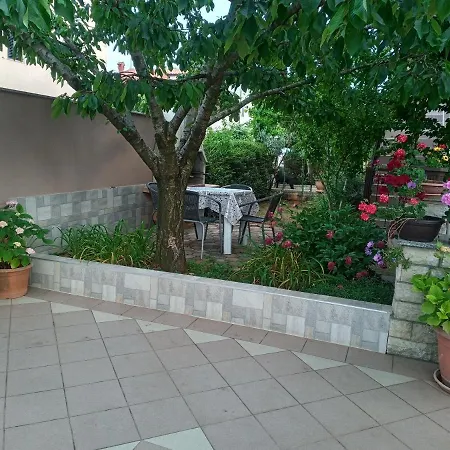 Apartment Alma Pula