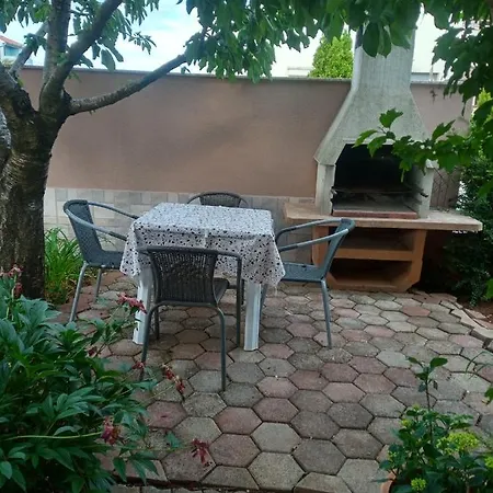 Apartment Alma Pula
