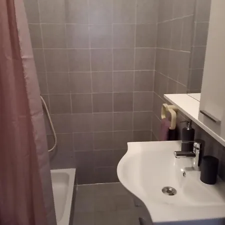 Apartment Alma *