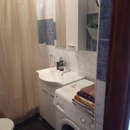 Alma Apartment *