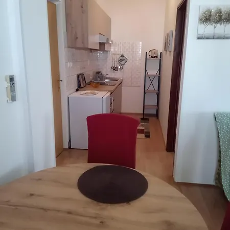 Alma Apartment *