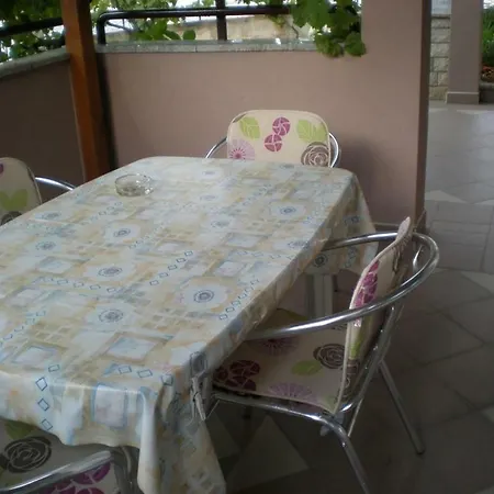 Alma Apartment