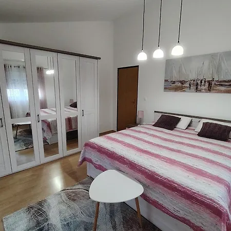Alma Apartamento Pula
