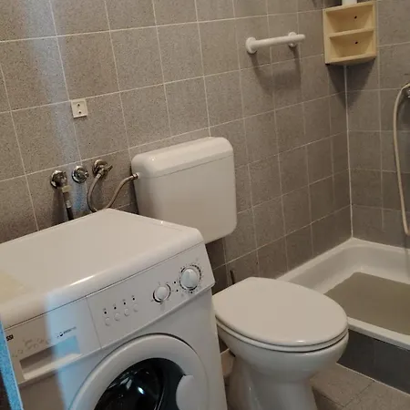 Alma Apartman *